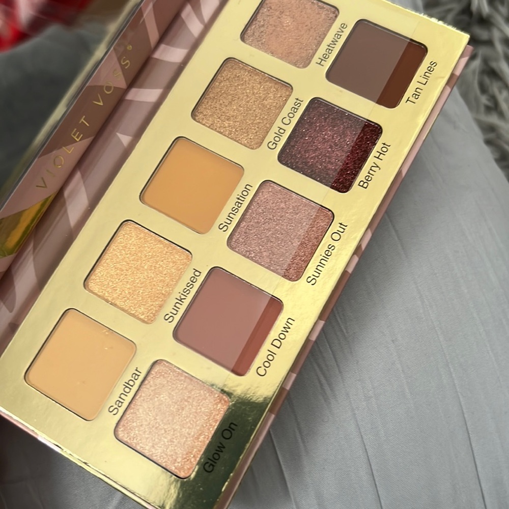 Violet voss eyeshadow pallet